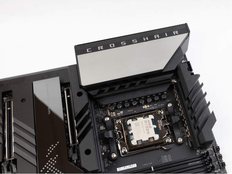 激发潜能！ROG CROSSHAIR X670E HERO评测s3.png